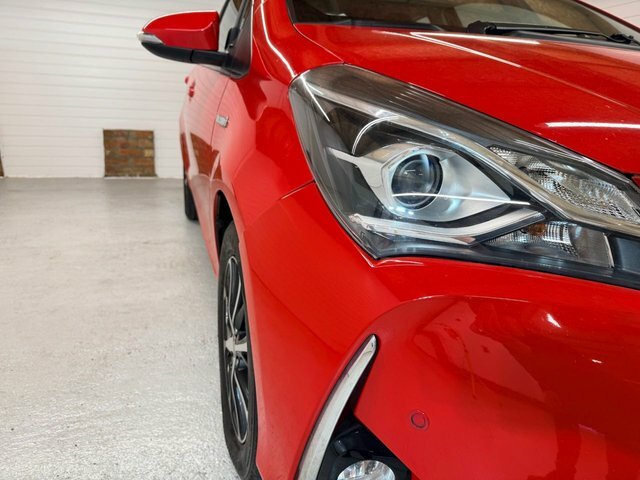 Toyota Yaris 1.5 Vvt-h Icon Tech Hatchback Hybrid E- YO18EXE Red #5