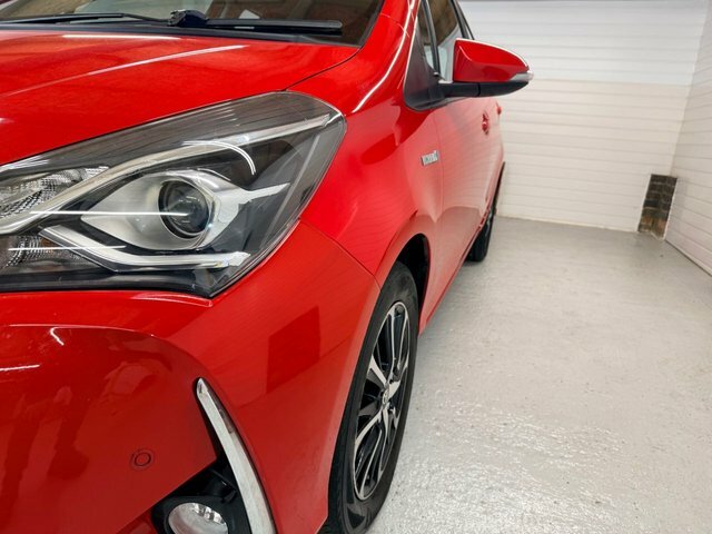 Toyota Yaris 1.5 Vvt-h Icon Tech Hatchback Hybrid E- YO18EXE Red #6