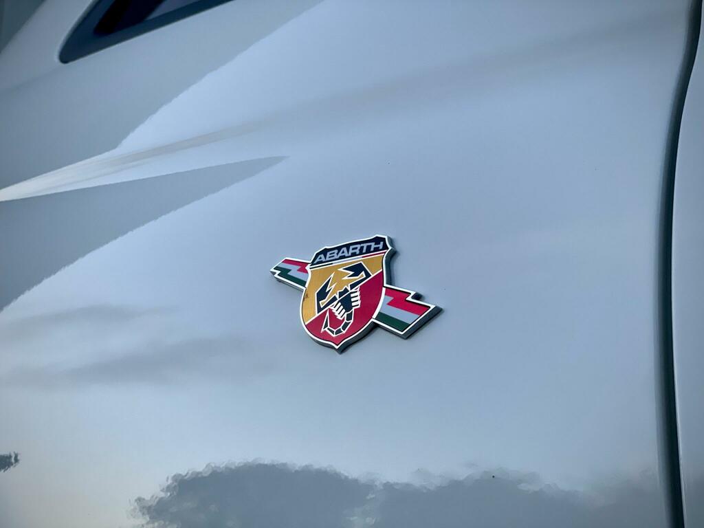 Abarth 695 Petrol YW73CCY #4