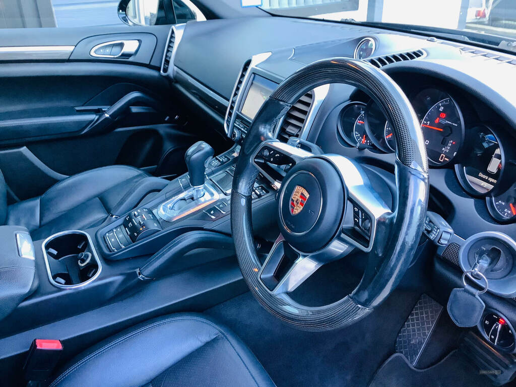 Porsche Cayenne Tiptronic S SM08GAM Black #6