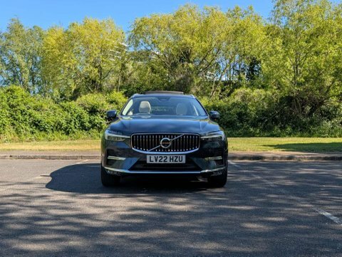 Volvo XC60 2.0 B5 Mhev LV22HZU Blue #3
