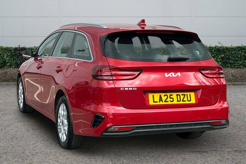 Kia Ceed 1.5T Gdi Isg 138 2 LA25DZU Red #2