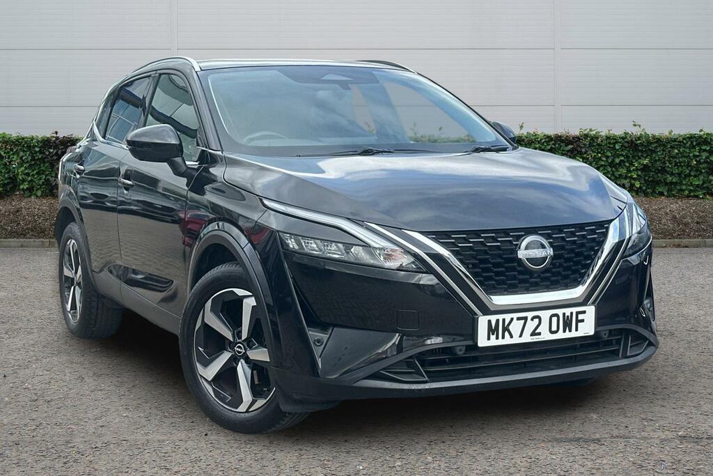 Nissan Qashqai 1.3 Dig-t Mh 158 N-connecta Xtronic Black
