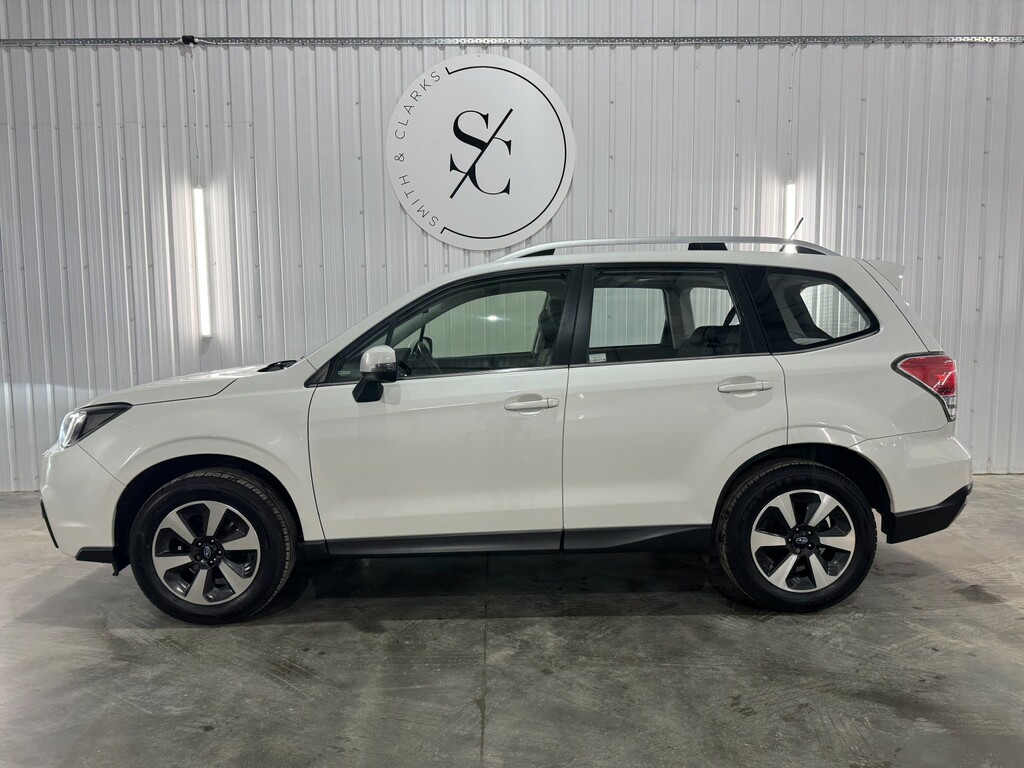 Subaru Forester Suv 2.0 I Xe Premium 2017 White #5