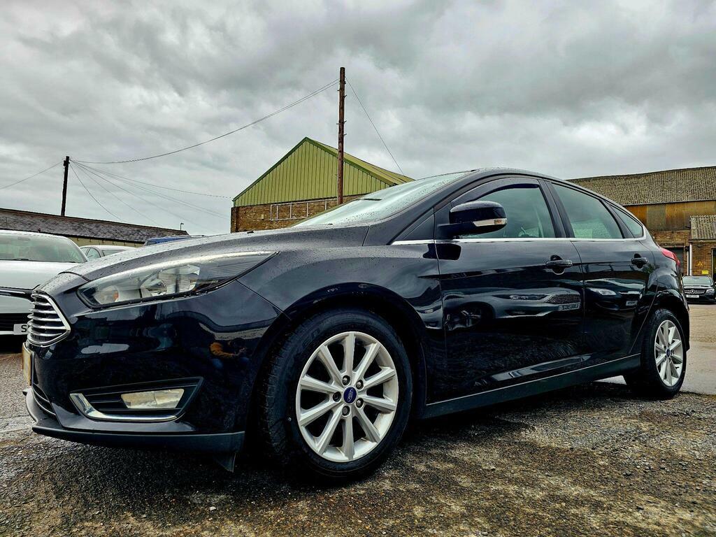 Ford Focus 1.5 Tdci Titanium Euro 6 S S Black #4