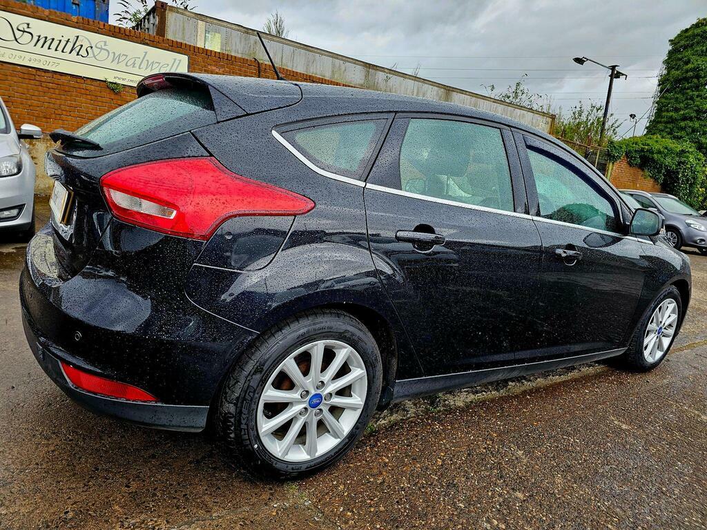 Ford Focus 1.5 Tdci Titanium Euro 6 S S Black #2