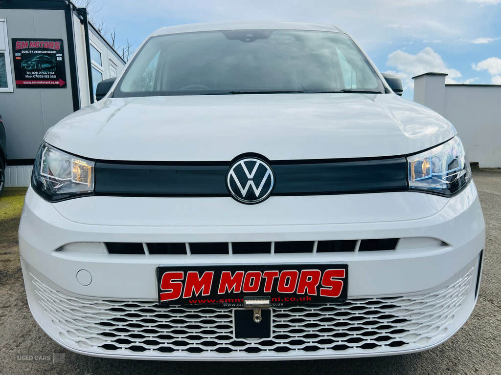 Volkswagen Caddy 2.0 Tdi 102Ps Commerce Plus Van WGZ9312 White #2