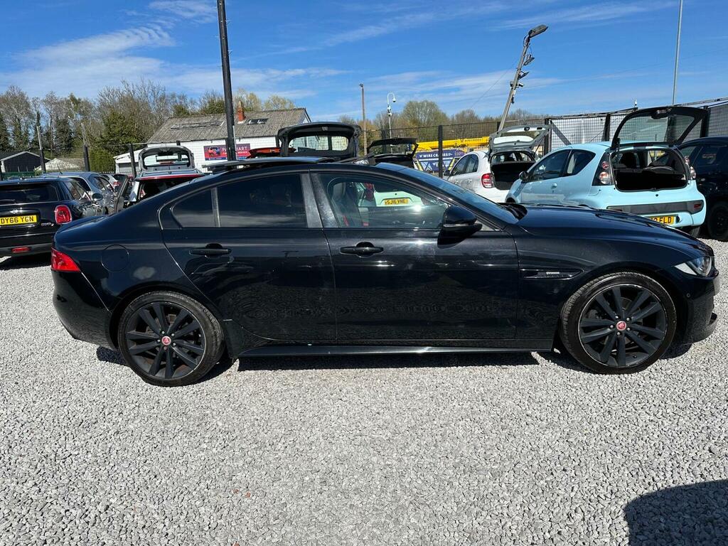 Jaguar XE Saloon 2.0D R-sport Euro 6 Ss 201616 OW16WUP Black #4