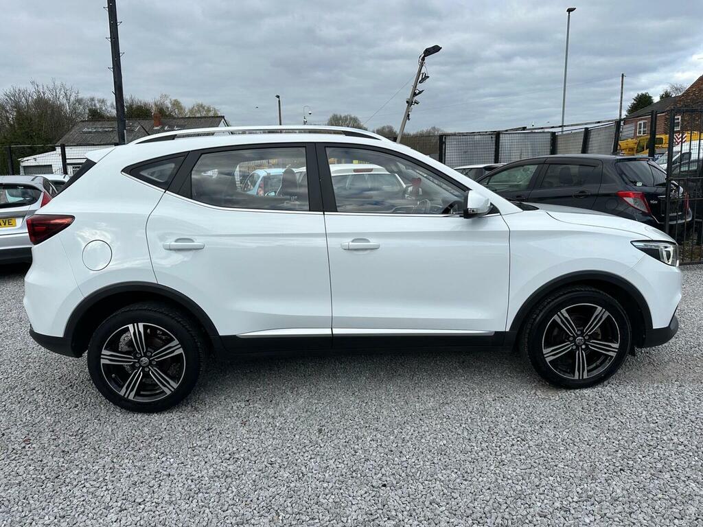MG ZS Suv 1.5 Vti-tech Exclusive Euro 6 Ss 2018 KE18WZR White #4