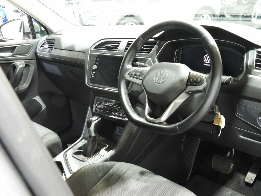 Volkswagen Tiguan Allspace 1.5L Life BW23EOP Silver #4