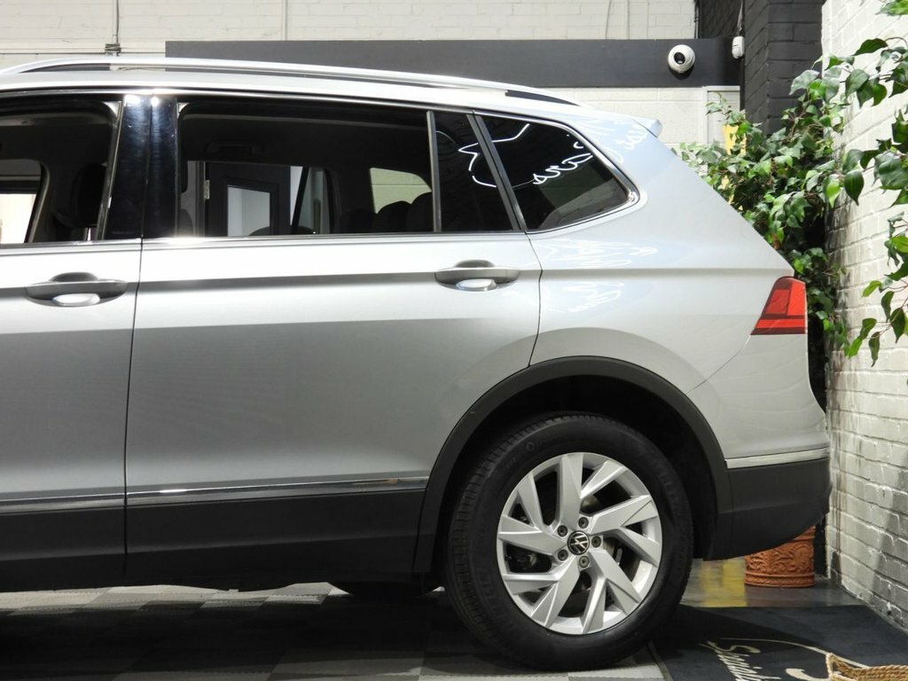 Volkswagen Tiguan Allspace 1.5L Life BW23EOP Silver #3