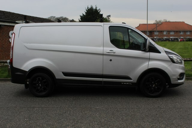 Ford Transit Custom 300 Trail L1h1 Ecoblue YH72GJV Silver #2