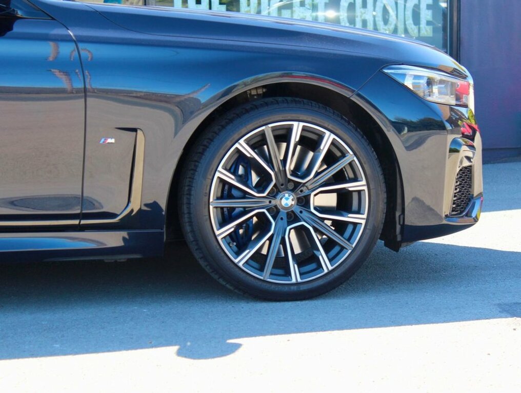 BMW 7 Series 3L M Sport Black #5