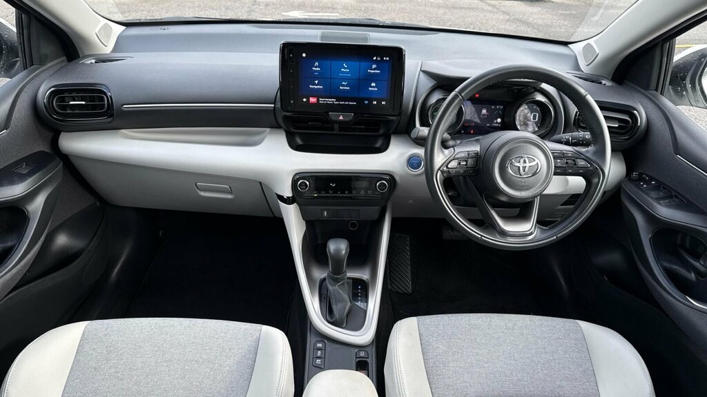 Toyota Yaris 1.5 Vvt-h Excel E-cvt Euro 6 Ss HK72UYW White #5