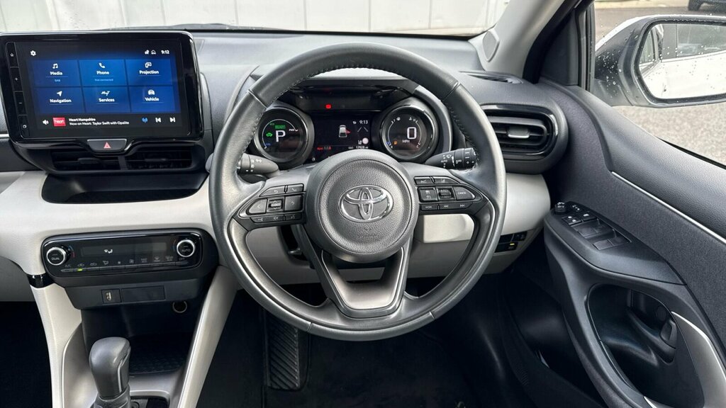 Toyota Yaris 1.5 Vvt-h Excel E-cvt Euro 6 Ss HK72UYW White #6
