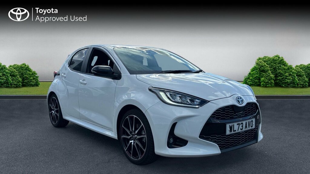 Toyota Yaris 1.5 Vvt-h Gr Sport Hatchback Hybrid E-c White