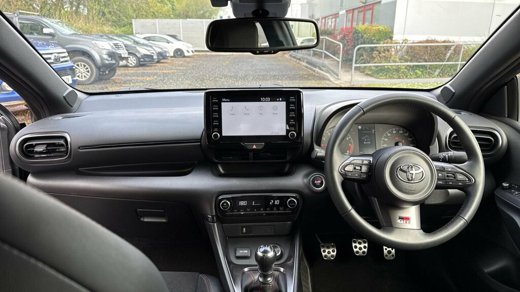 Toyota Yaris 1.6T Gr Circuit Awd Euro 6 LS71GHH Black #6