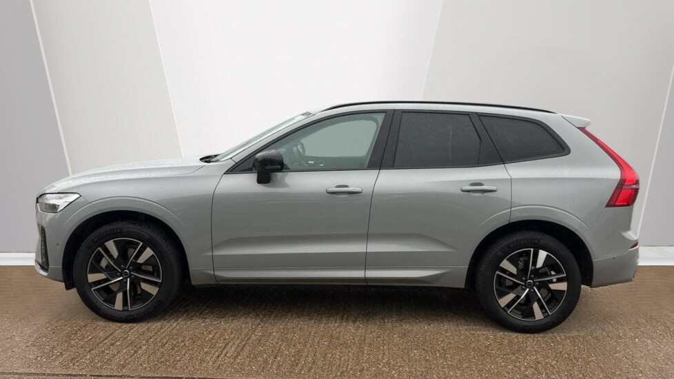 Volvo XC60 Plus, B5 Awd Mild Hybrid, Dark BJ75ETD Grey #3