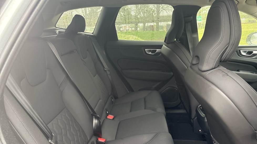Volvo XC60 Plus, B5 Awd Mild Hybrid, Dark BJ75ETD Grey #6