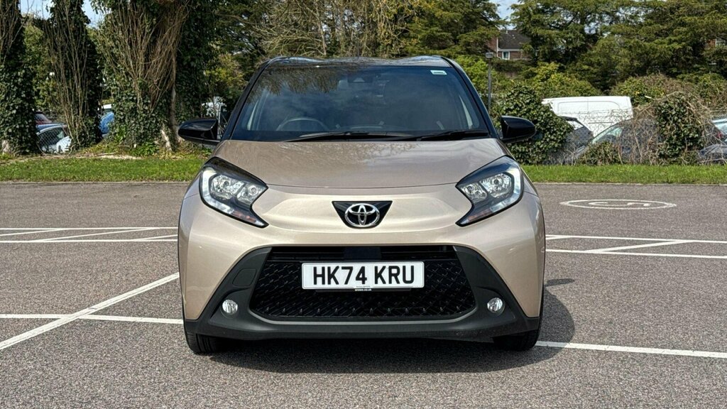 Toyota Aygo X 1.0 Vvt-i Edge Hatchback Euro 6 HK74KRU Beige #2
