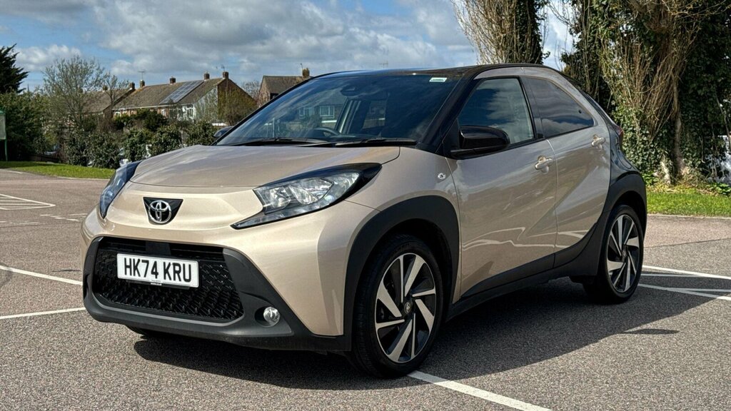 Toyota Aygo X 1.0 Vvt-i Edge Hatchback Euro 6 HK74KRU Beige #3