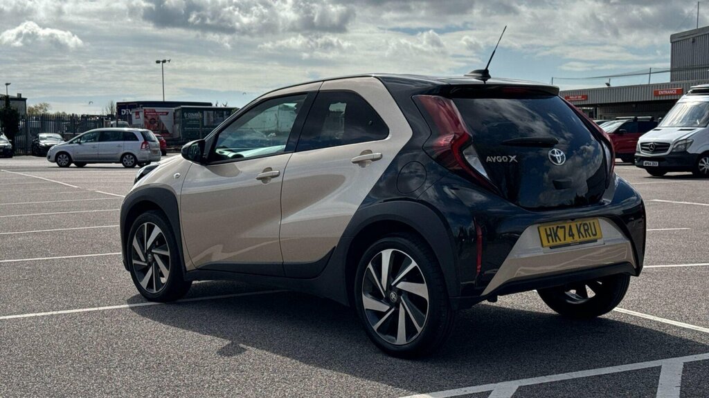 Toyota Aygo X 1.0 Vvt-i Edge Hatchback Euro 6 HK74KRU Beige #4