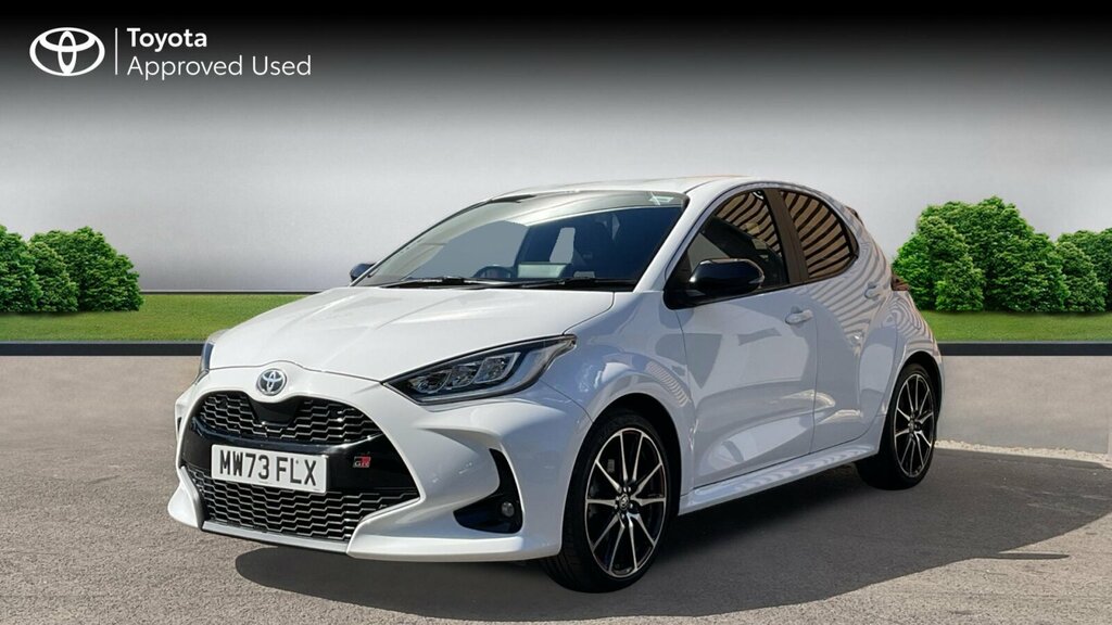 Toyota Yaris 1.5 Vvt-h Gr Sport E-cvt Euro 6 Ss MW73FLX White #3