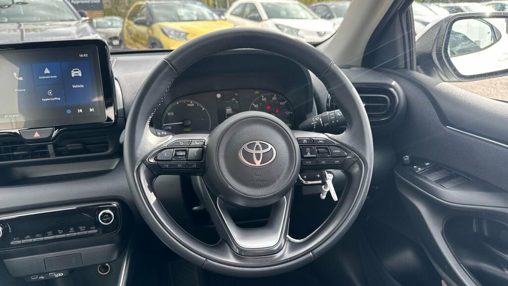 Toyota Yaris 1.5 Vvt-h Icon E-cvt Euro 6 Ss CV75KWO White #6