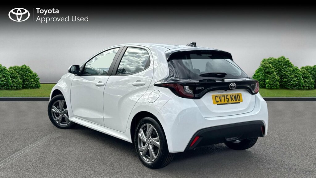 Toyota Yaris 1.5 Vvt-h Icon E-cvt Euro 6 Ss CV75KWO White #4