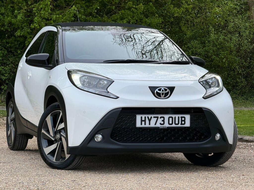 Toyota Aygo X 1.0 Vvt-i Edge Canvas Roof Hatchback White
