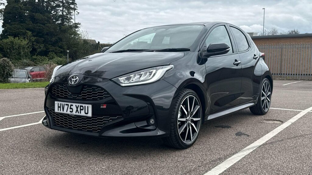 Toyota Yaris 1.5 Vvt-h Gr Sport Hatchback Hybrid E-c HV75XPU Black #3