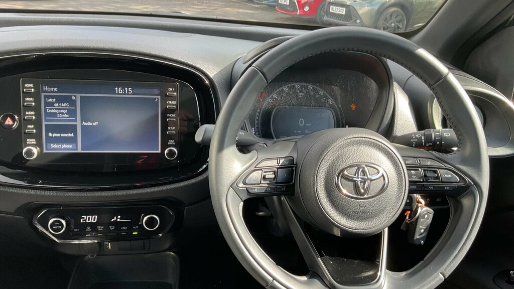 Toyota Aygo X 1.0 Vvt-i Edge X-shift Euro 6 Ss HG23DYF Green #6