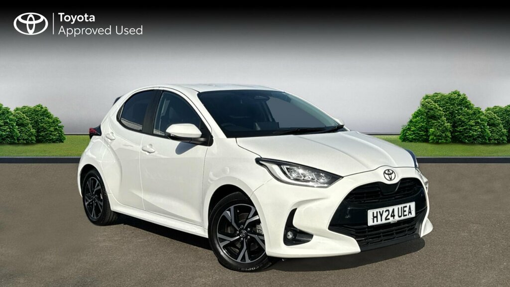 Toyota Yaris 1.5 Vvt-h Design E-cvt Euro 6 Ss White