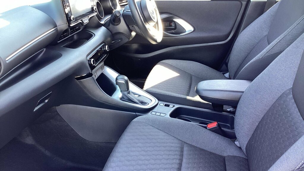 Toyota Yaris 1.5 Vvt-h Design E-cvt Euro 6 Ss CP72OGO #5