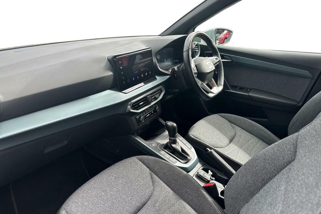 Seat Arona 1.0 Tsi 110 Xperience Dsg CX23ZRY Silver #2