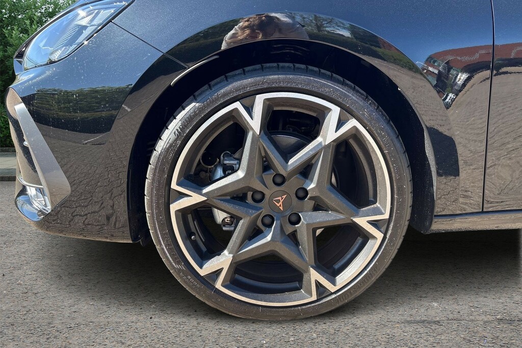 Cupra Leon 1.5 Etsi 150 V2 Dsg Black #5