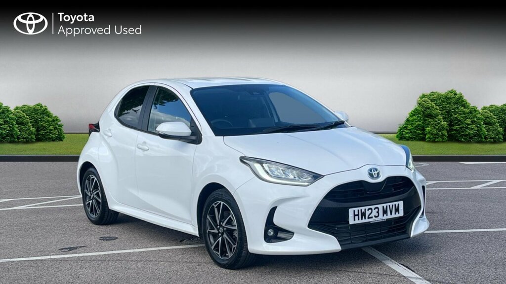 Toyota Yaris 1.5 Vvt-h Design Hatchback Hybrid E-cvt White