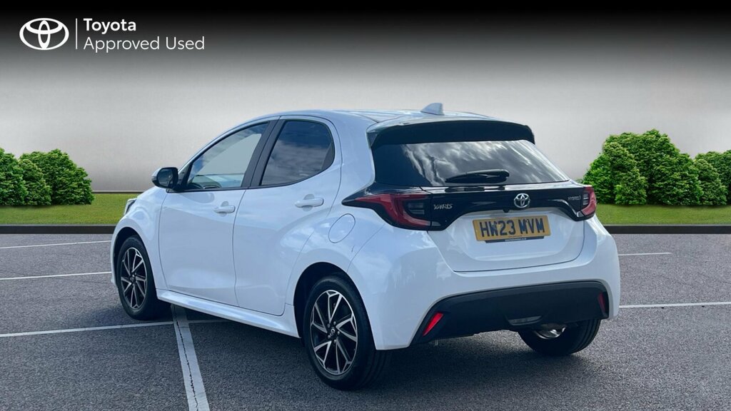 Toyota Yaris 1.5 Vvt-h Design Hatchback Hybrid E-cvt HW23MVM White #4