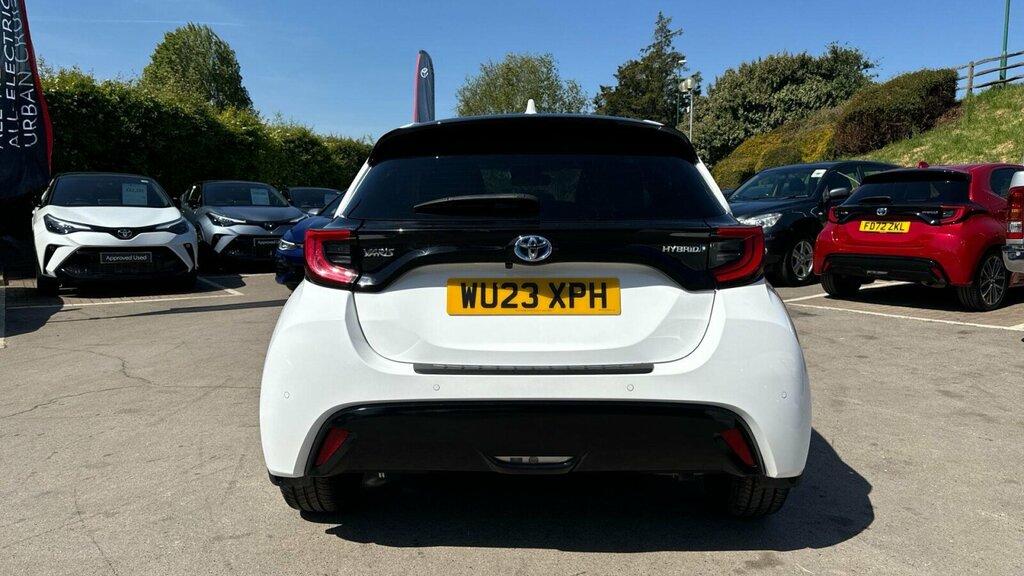 Toyota Yaris 1.5 Vvt-h Excel Hatchback Hybrid E-cvt WU23XPH White #6