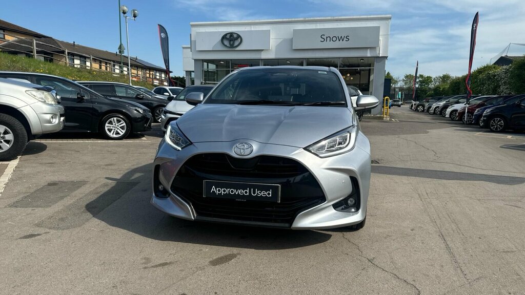 Toyota Yaris 1.5 Vvt-h Excel Hatchback Hybrid E-cvt HK75DYT Silver #2
