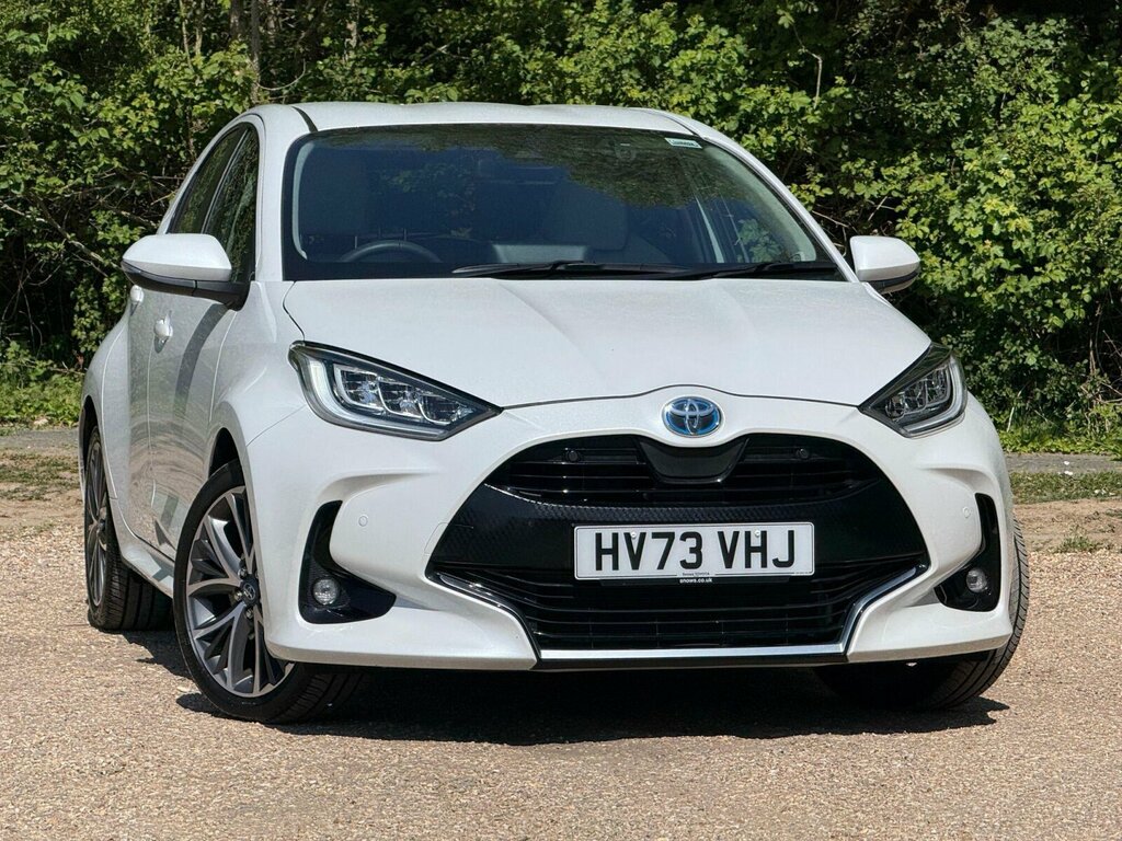 Toyota Yaris 1.5 Vvt-h Excel Hatchback Hybrid E-cvt White