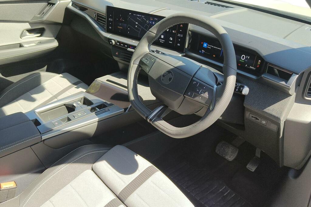Vauxhall Grandland 73Kwh Gs DN25FFG White #6