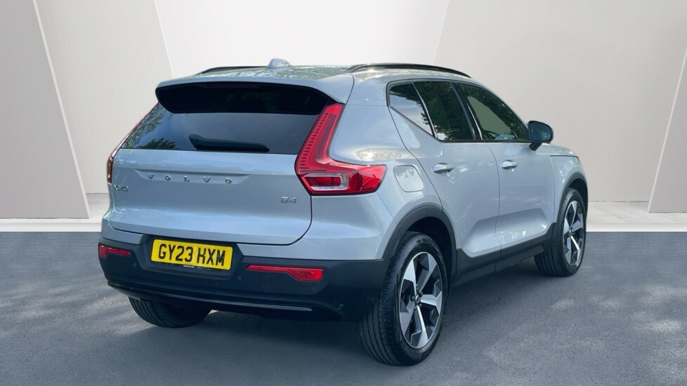 Volvo XC40 Ultimate, B4 Mild Hybrid, Dark GY23HXM Silver #2