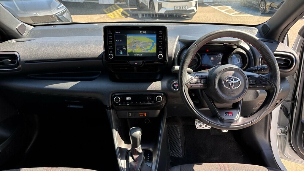 Toyota Yaris 1.5 Vvt-h Gr Sport E-cvt Euro 6 Ss HY73OPL White #6