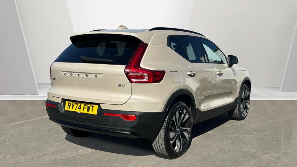 Volvo XC40 Ultra, B4 Mild Hybrid, Dark RV74FWT #2