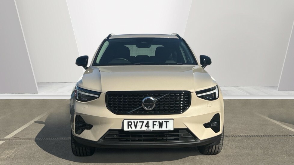 Volvo XC40 Ultra, B4 Mild Hybrid, Dark RV74FWT #4