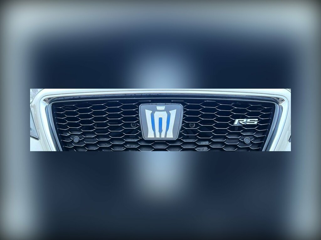Toyota Crown Hybrid 2.5 White #47