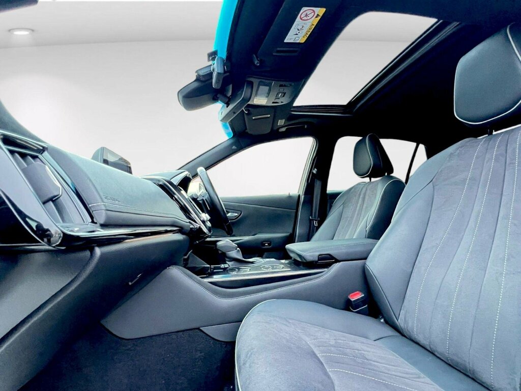 Toyota Crown Hybrid 2.5 White #15