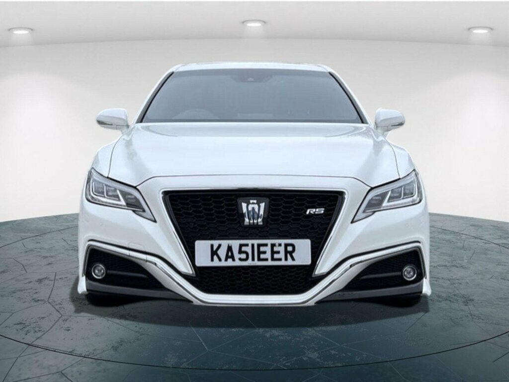 Toyota Crown Hybrid 2.5 White #8