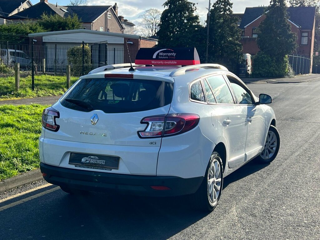 Renault Megane 1.5 Dci Dynamique Tomtom Sport Tourer Euro 5 Ss White #2